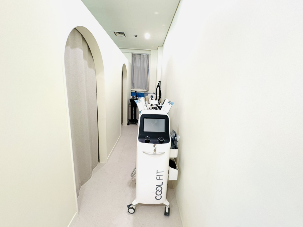 ⭐선릉역 초 역세권!월 순수익 500~700만/화이트 감성 인테리어 알짜배기 스킨케어샵 매매/권리금 조율 가능ㅣ강남 마사지샵매매, 강남 점포매매 #6