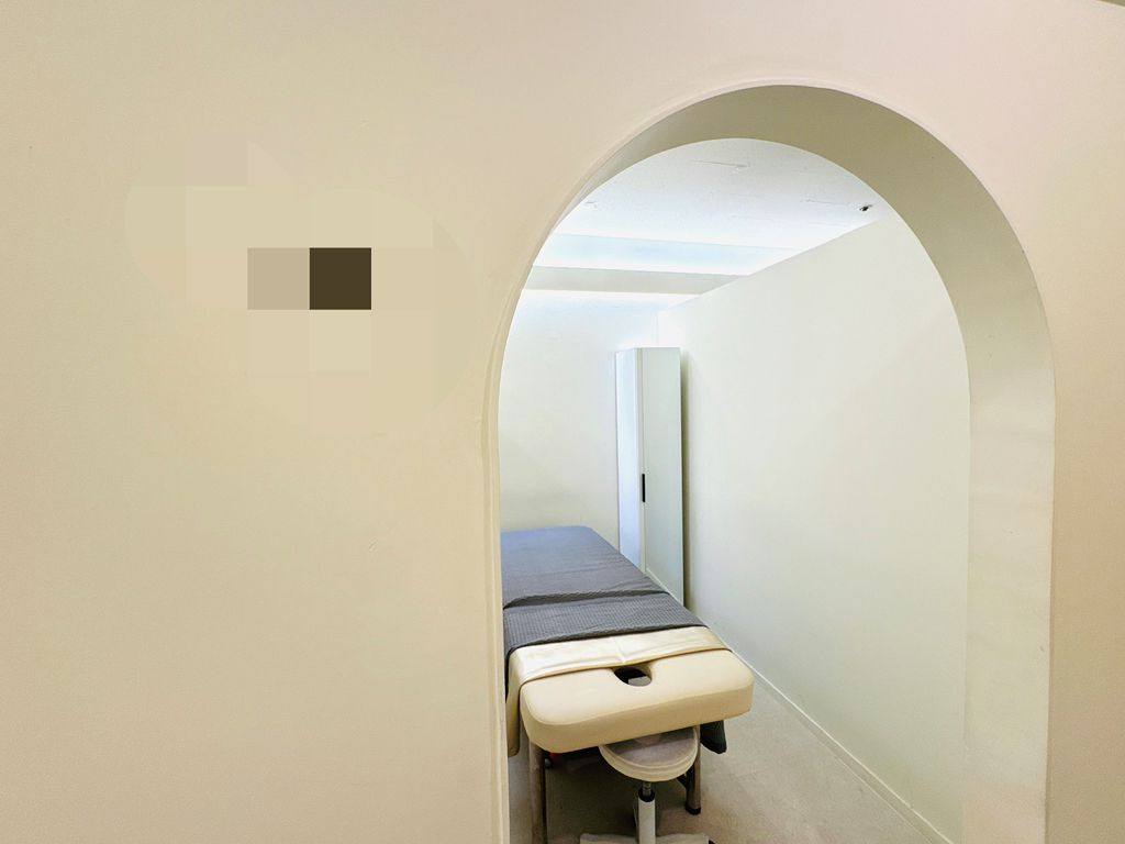 ⭐선릉역 초 역세권!월 순수익 500~700만/화이트 감성 인테리어 알짜배기 스킨케어샵 매매/권리금 조율 가능ㅣ강남 마사지샵매매, 강남 점포매매 #5