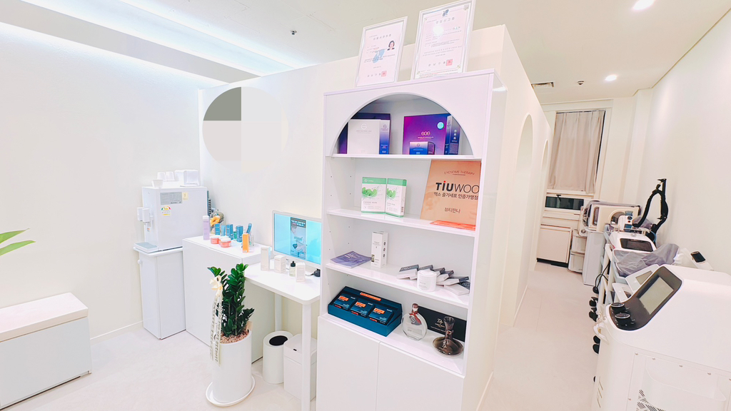 ⭐선릉역 초 역세권!월 순수익 500~700만/화이트 감성 인테리어 알짜배기 스킨케어샵 매매/권리금 조율 가능ㅣ강남 마사지샵매매, 강남 점포매매 #1